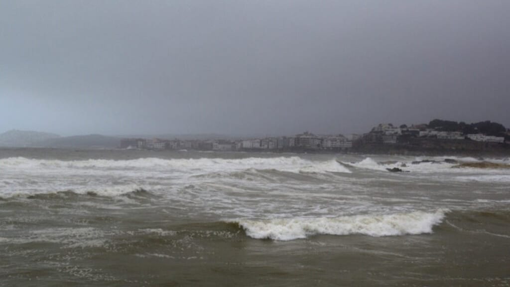 Hérault : appel à la vigilance face aux vagues dangereuses