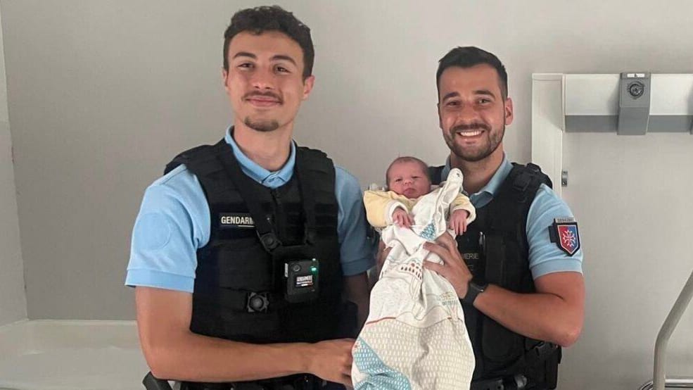 Occitanie : contrôlée en excès de vitesse, les gendarmes découvrent une femme sur le point d’accoucher !