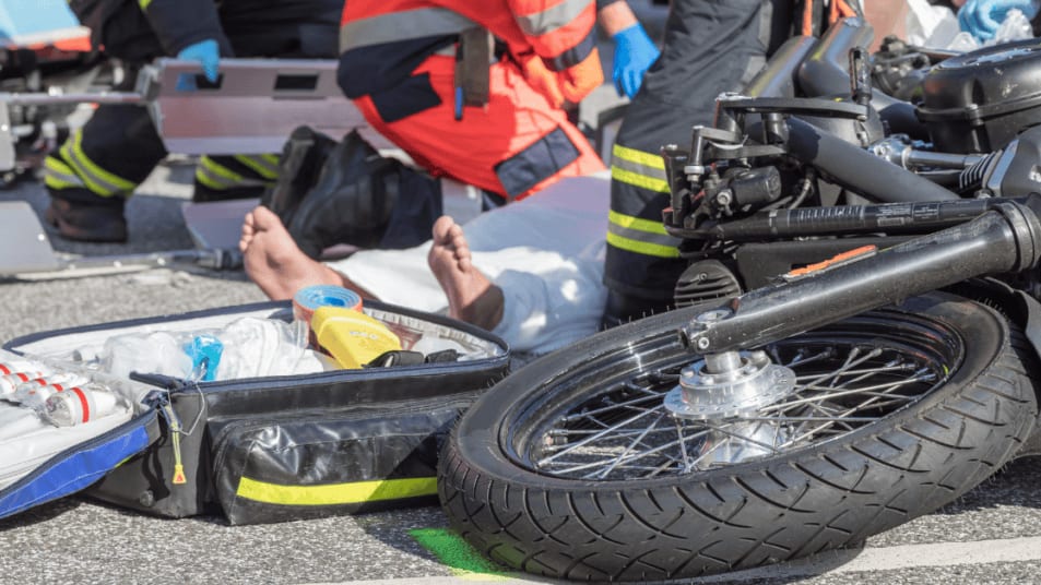 Aveyron : un motard de la gendarmerie grièvement blessé dans une collision avec une voiture