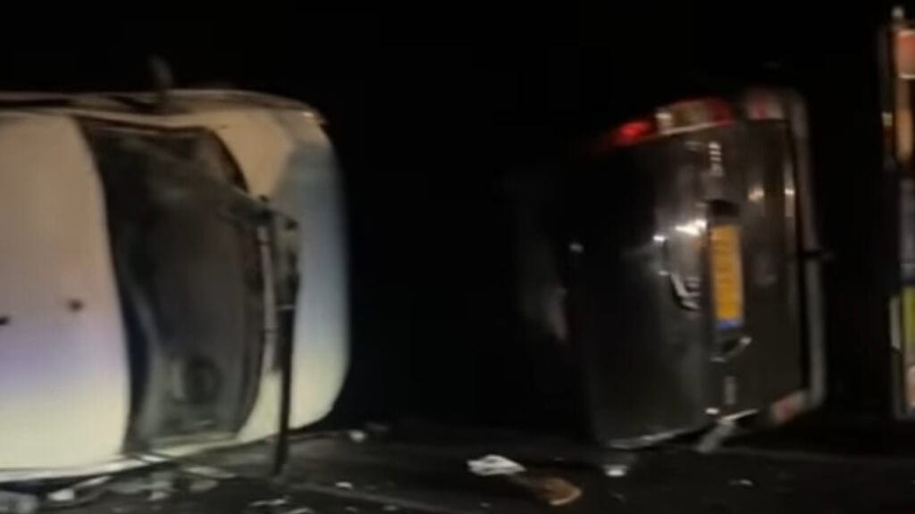 Occitanie : un fourgon et sa remorque se couchent sur toutes les voies de circulation, l’autoroute A75 coupée