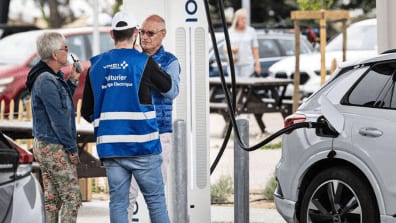 Occitanie : VINCI Autoroutes déploie des nouveaux points de recharge ultra-rapide sur les aires de repos