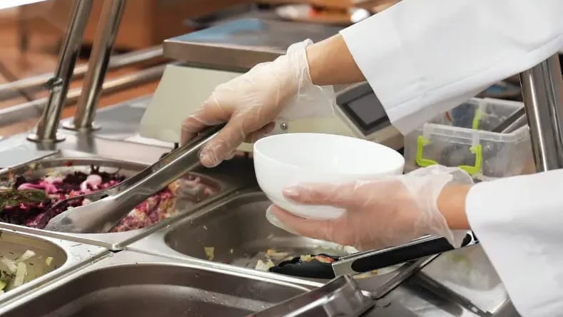 Le repas à 1 euro généralisé à tous les étudiants de France depuis lundi 4 mai