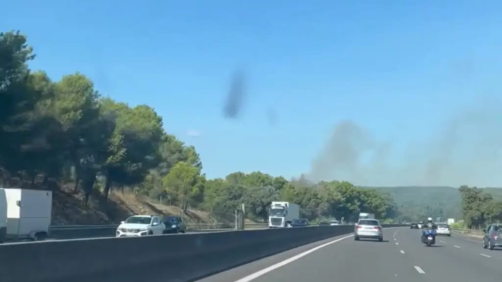 Gard : un feu se déclare a proximité de l’autoroute A9