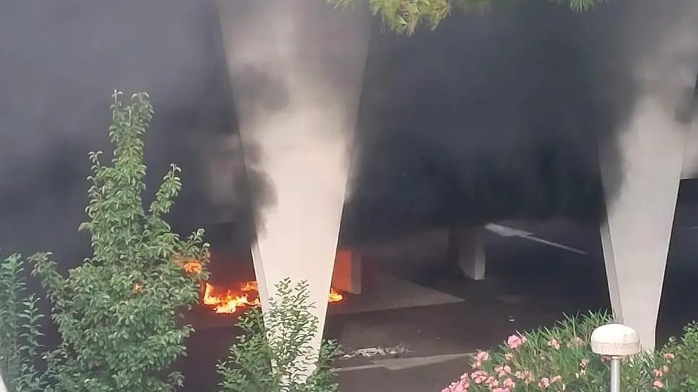 Incendie criminel à la synagogue de La Grande-Motte : Macron confirme le caractère terroriste