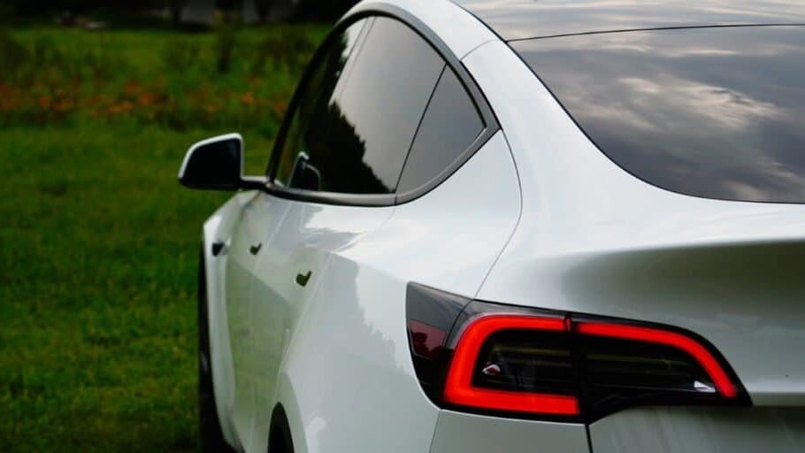 Sète : quand la mise à jour d’une Tesla paralyse le centre-ville