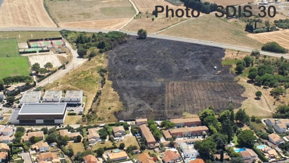 Près de Nîmes : un feu   détruit 5 hectares de broussailles à Milhaud