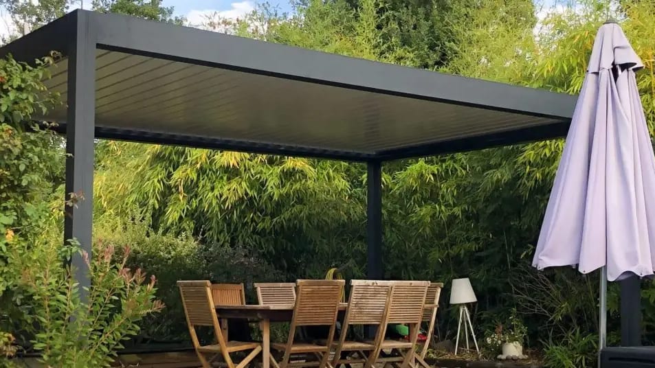 Pergola Bioclimatique en Occitanie / vivela-pergolas.fr