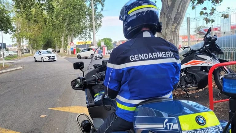 Aude : positif au cannabis, un motard flashé à 183 km/h sur une route limitée à 80