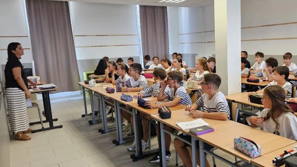 Gard : nouvelle crèche, nouveau lycée, tenue unique, ça bouge à d’Alzon !