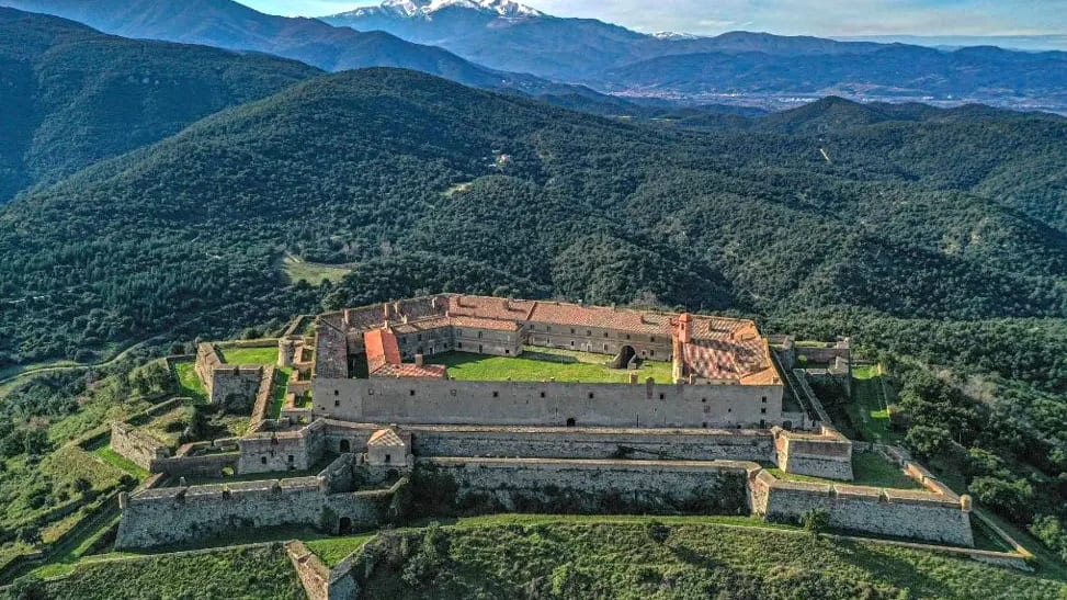 Pyrénées-Orientales : le Fort de Bellegarde lauréat de la Mission Patrimoine