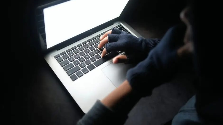 Albi : un suspect arrêté après des menaces contre le commissariat sur les réseaux sociaux