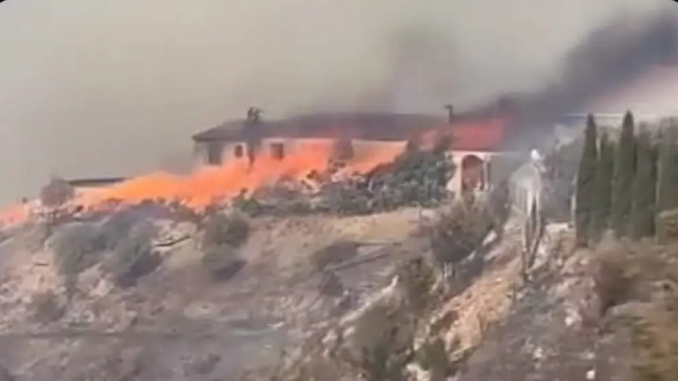 Maisons détruites par les flammes à Narbonne