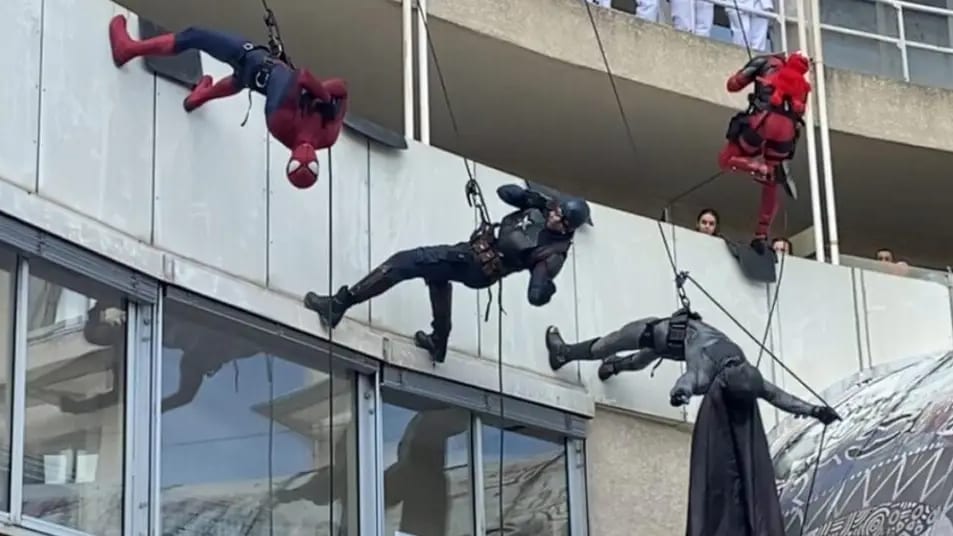 Montpellier : les super-héros font le show pour les enfants hospitalisés