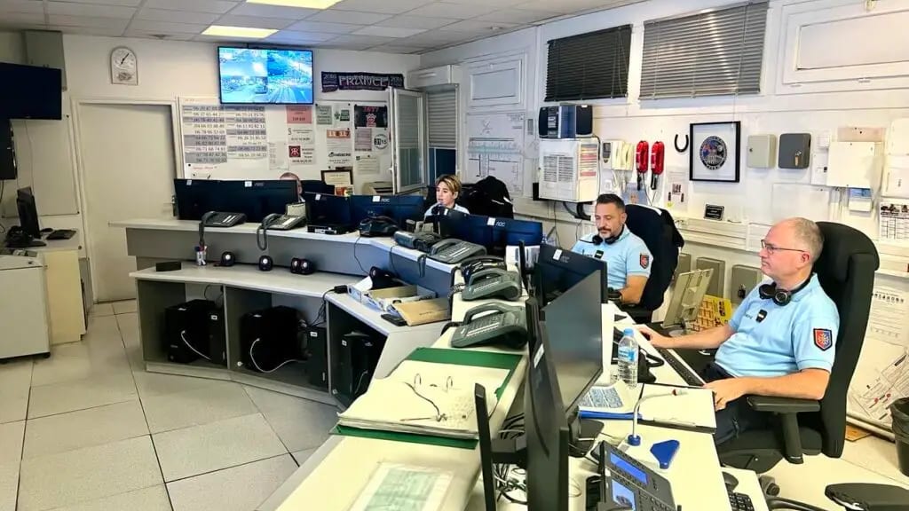 Gard : « certains nous demandent la météo », bienvenue au CORG