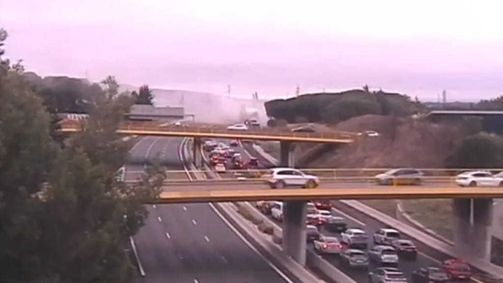 Hérault : un poids lourd en feu, circulation interrompue sur l’A709 près de Montpellier