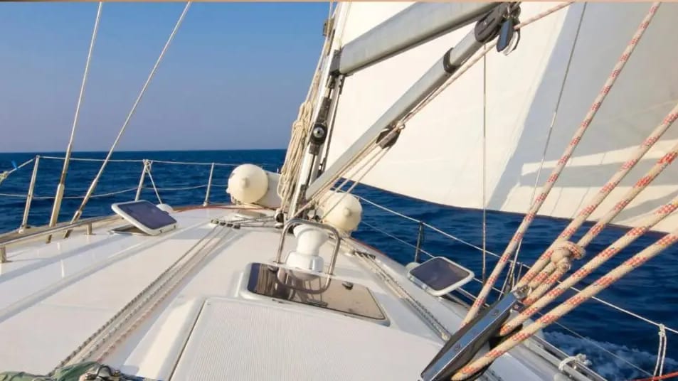 Sète : un voilier qui fait voyager dans le temps