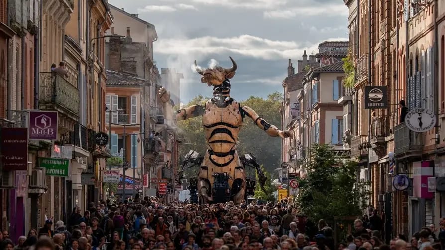 Toulouse : le spectacle vertigineux des géants de La Machine en images
