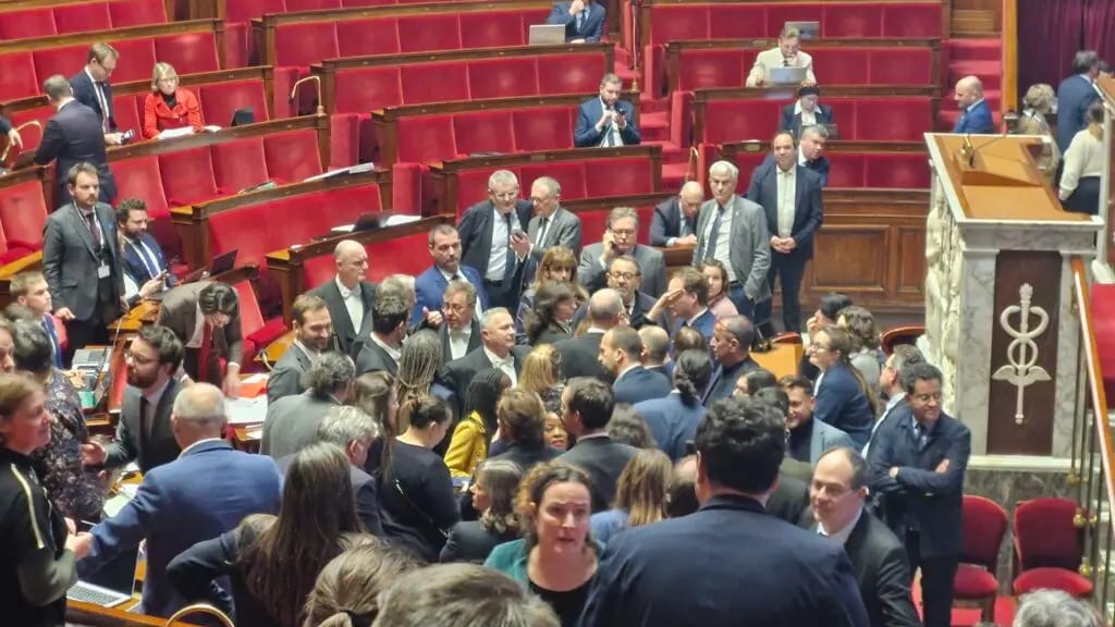 Assemblée Nationale : violente altercation entre un député MoDem et des députés NFP