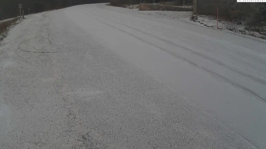 Météo : la neige tombe ce jeudi en Occitanie, les images en Lozère