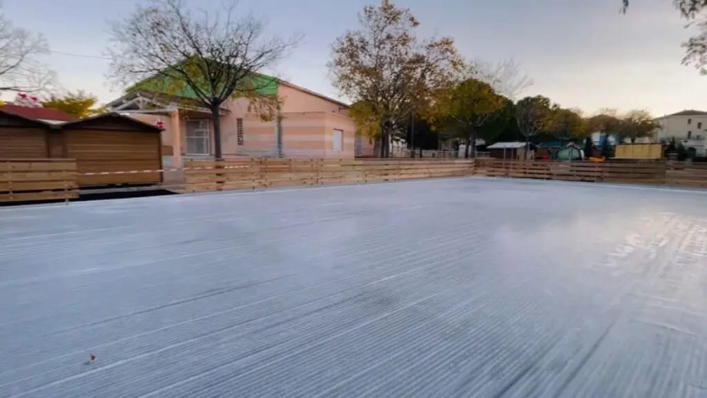 Patinoire Féerie de Noel d'Aniane - infOccitanie