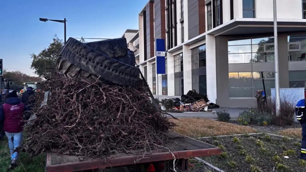 Gard : enquêtes judiciaires en raison de « dégradations en marge de la manifestation » des agriculteurs