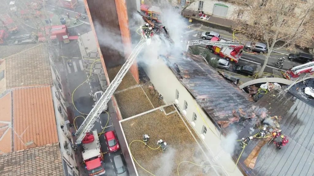 Montpellier : incendie de l’église des Saints-François, le feu ne progresse plus, aucun blessé