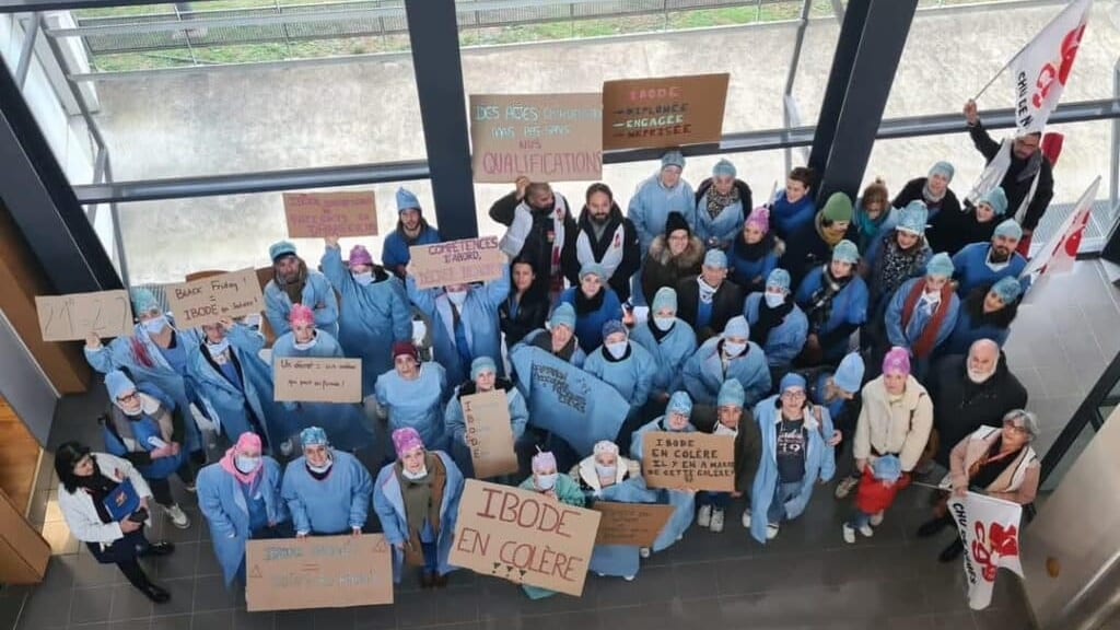CHU de Nîmes : les infirmiers de bloc opératoire en colère