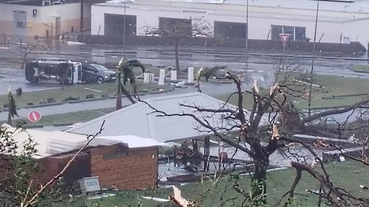Cyclone Chido : les sapeurs-pompiers du Gard en renfort à Mayotte