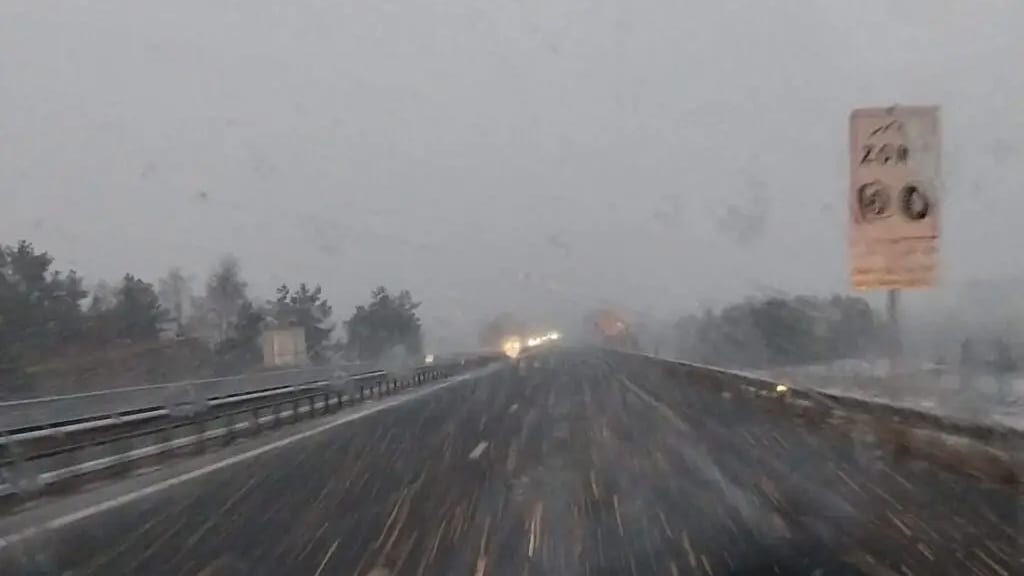 Neige sur l’autoroute A75 : circulation difficile en Lozère