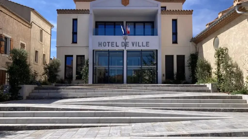 Aude : près de 10 000 euros pour un Congrès à Paris, cette dépense du maire de Leucate qui fait réagir