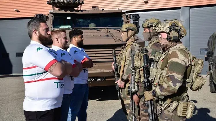 Gard : le Rugby Club Nîmois et l’Armée de Terre jouent dans la même équipe