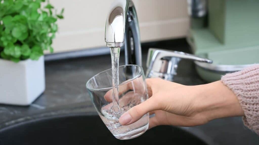 Gard : eau contaminée au PFAS, Moussac détient le (triste) record de pollution en France