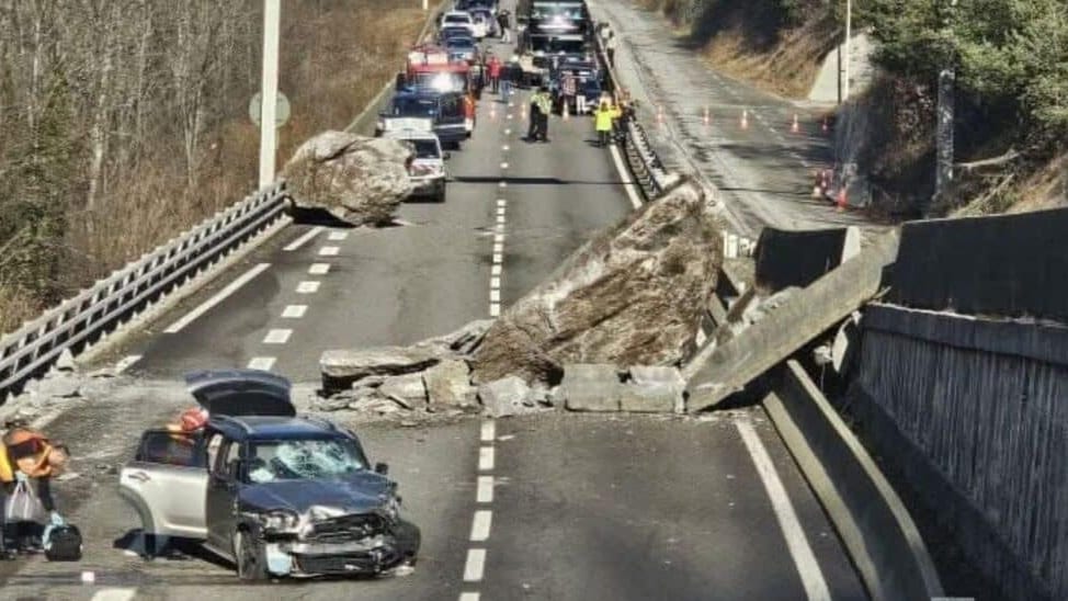 France : éboulement impressionnant sur la RN90, l’accès aux stations de la Tarentaise perturbé