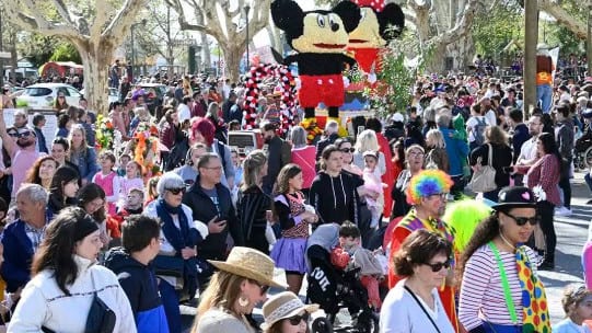 Lunel : 9 chars, 600 kilos de confettis, le Carnaval de retour ce samedi