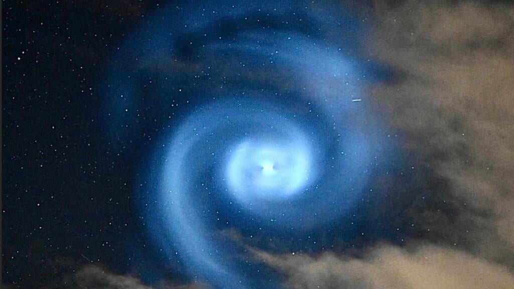 Occitanie : quel est cet étrange phénomène lumineux visible dans le ciel ce soir ?