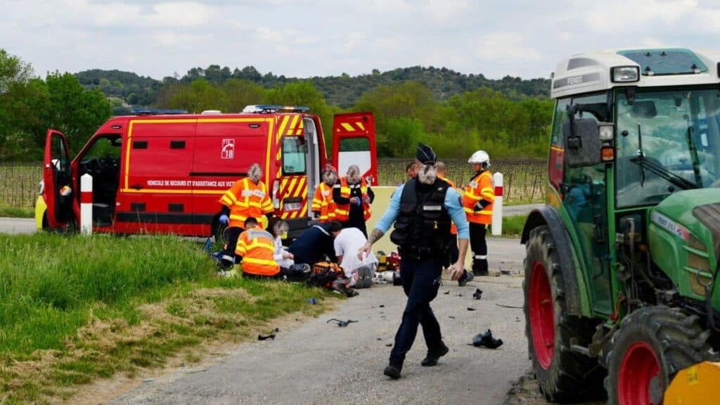 Gard : les gendarmes lancent un appel à témoins après un accident mortel entre une moto et un tracteur