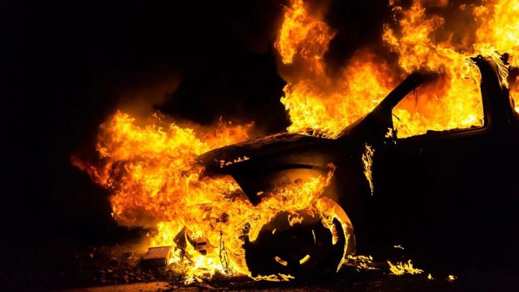 Aveyron : un incendie inexpliqué après un démarrage de voiture