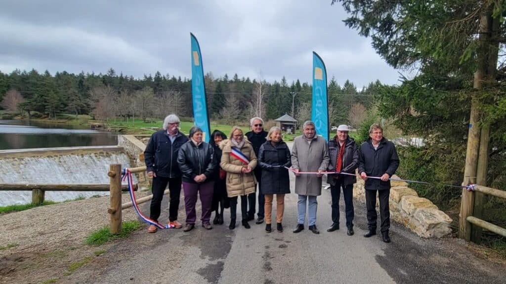 Gard : un nouveau pont inauguré pour le « Lac du Bonheur »