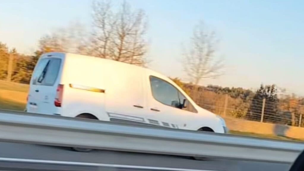 Autoroute A75 : une voiture filmée à contresens ce lundi