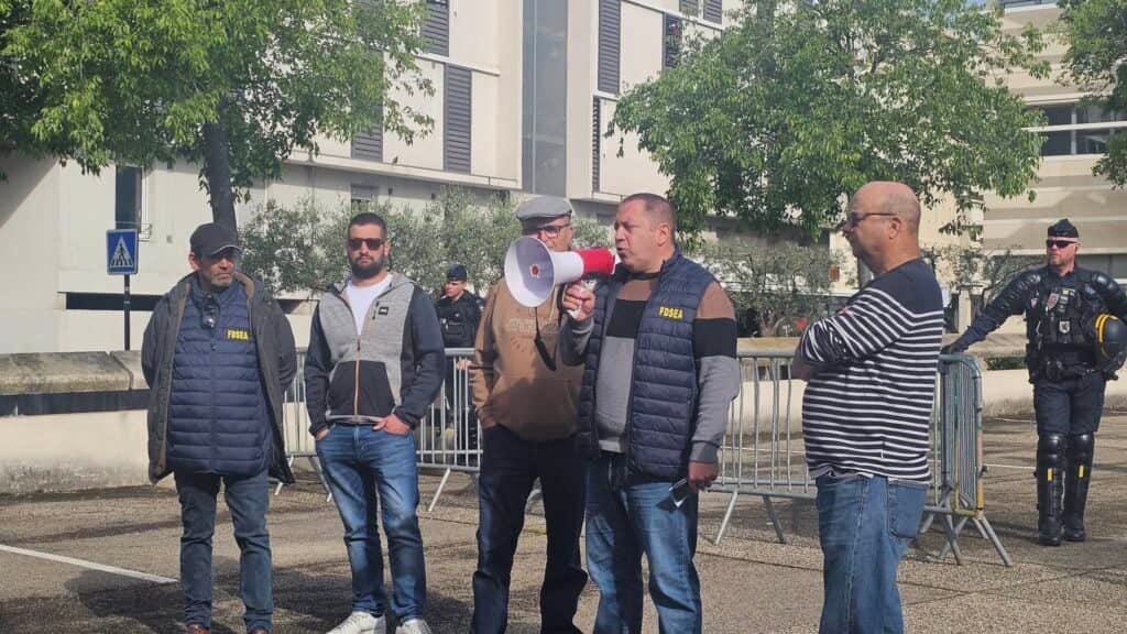 Nîmes : des agriculteurs mobilisés ce lundi devant le commissariat