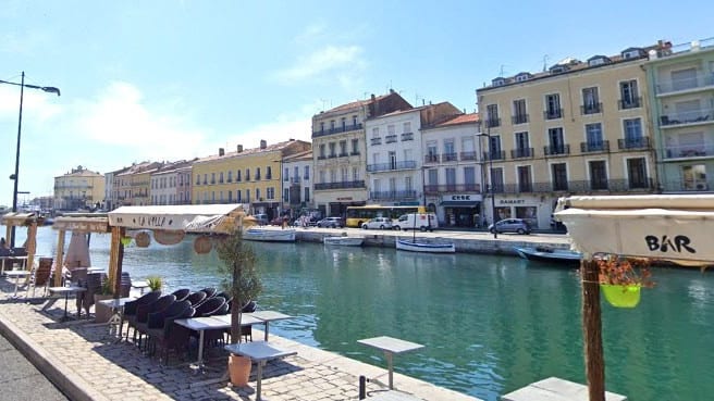 Sète : Le Village des Assises de la Jeunesse en pleine activité