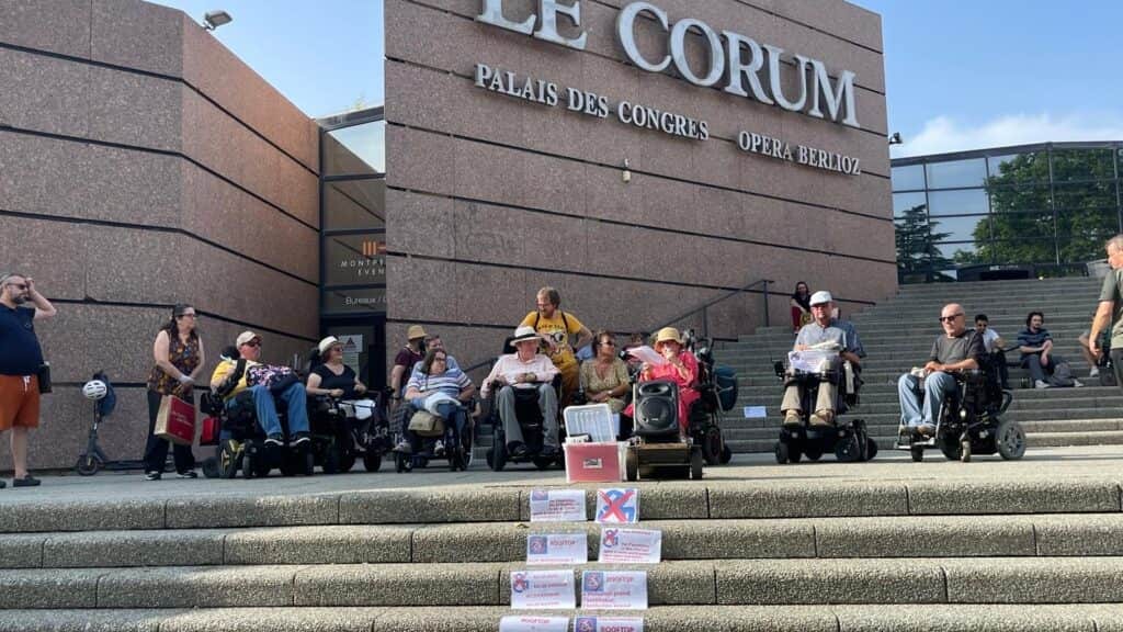 Montpellier : les personnes handicapées dénoncent le manque d’accès au rooftop du Corum