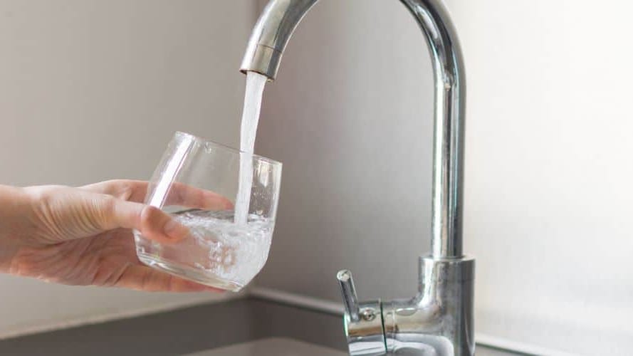 Perpignan : la mairie distribue de l’eau aux riverains