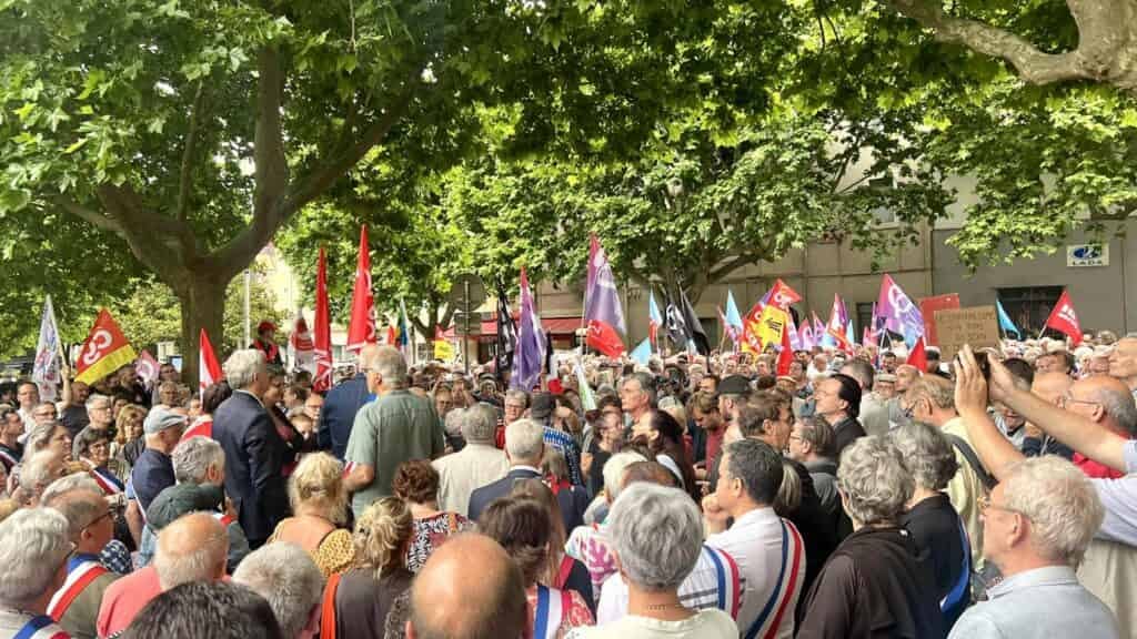 Alès : plus de 1000 personnes rassemblées après l’agression au Prolé
