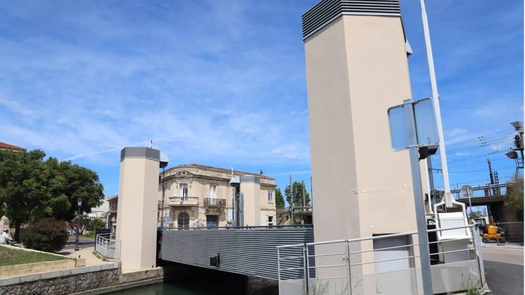 Hérault : pont mobile de Frontignan bloqué, la navigation fortement perturbée