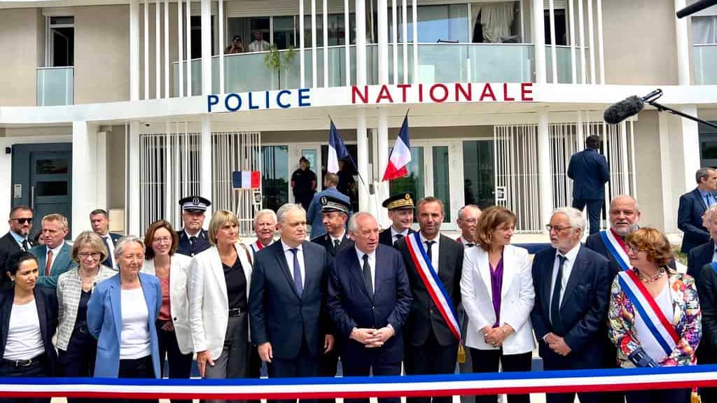 Montpellier : François Bayrou inaugure le nouveau commissariat de police de la Mosson