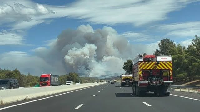 Incendie dans l’Aude : A61 et A9 fermées, circulation perturbée