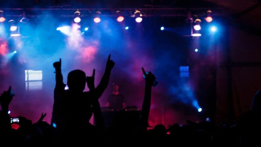 Gard : rassemblements festifs, le préfet durcit les règles