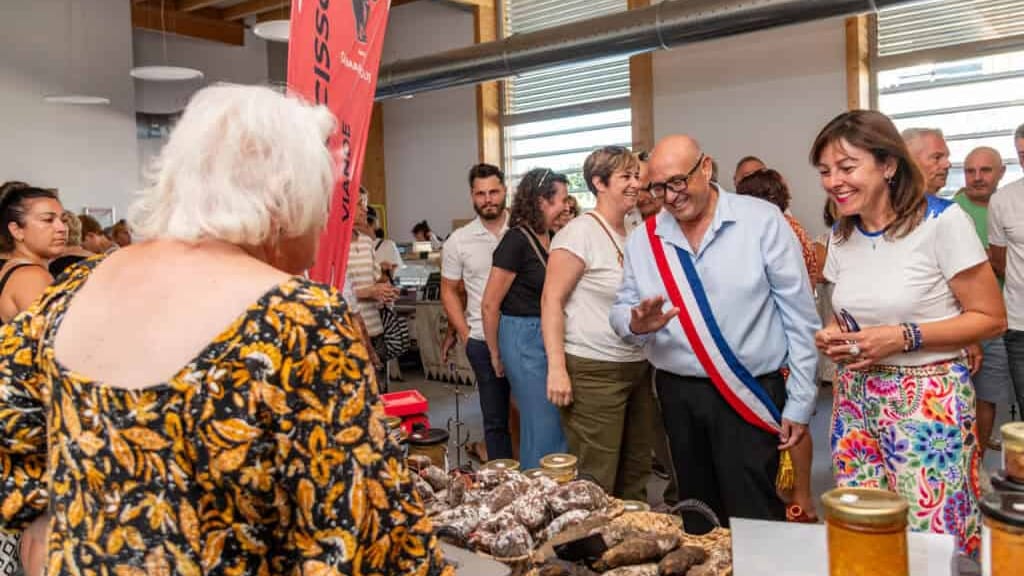 Gard : une nouvelle halle de marché à Bellegarde inaugurée par Carole Delga