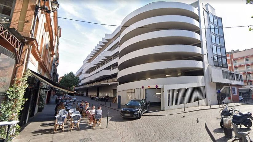 Toulouse : un homme meurt après une chute de plusieurs étages d’un parking